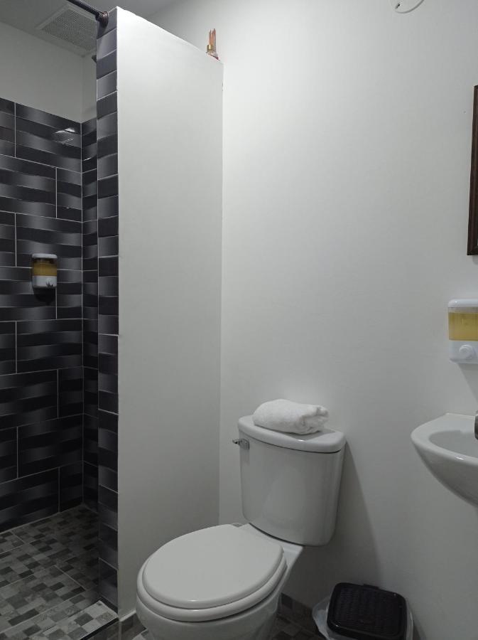 Hostal Villa Del Sol Саленто Екстериор снимка