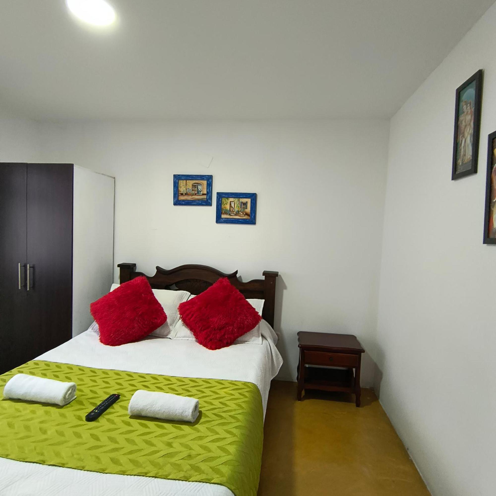 Hostal Villa Del Sol Саленто Екстериор снимка